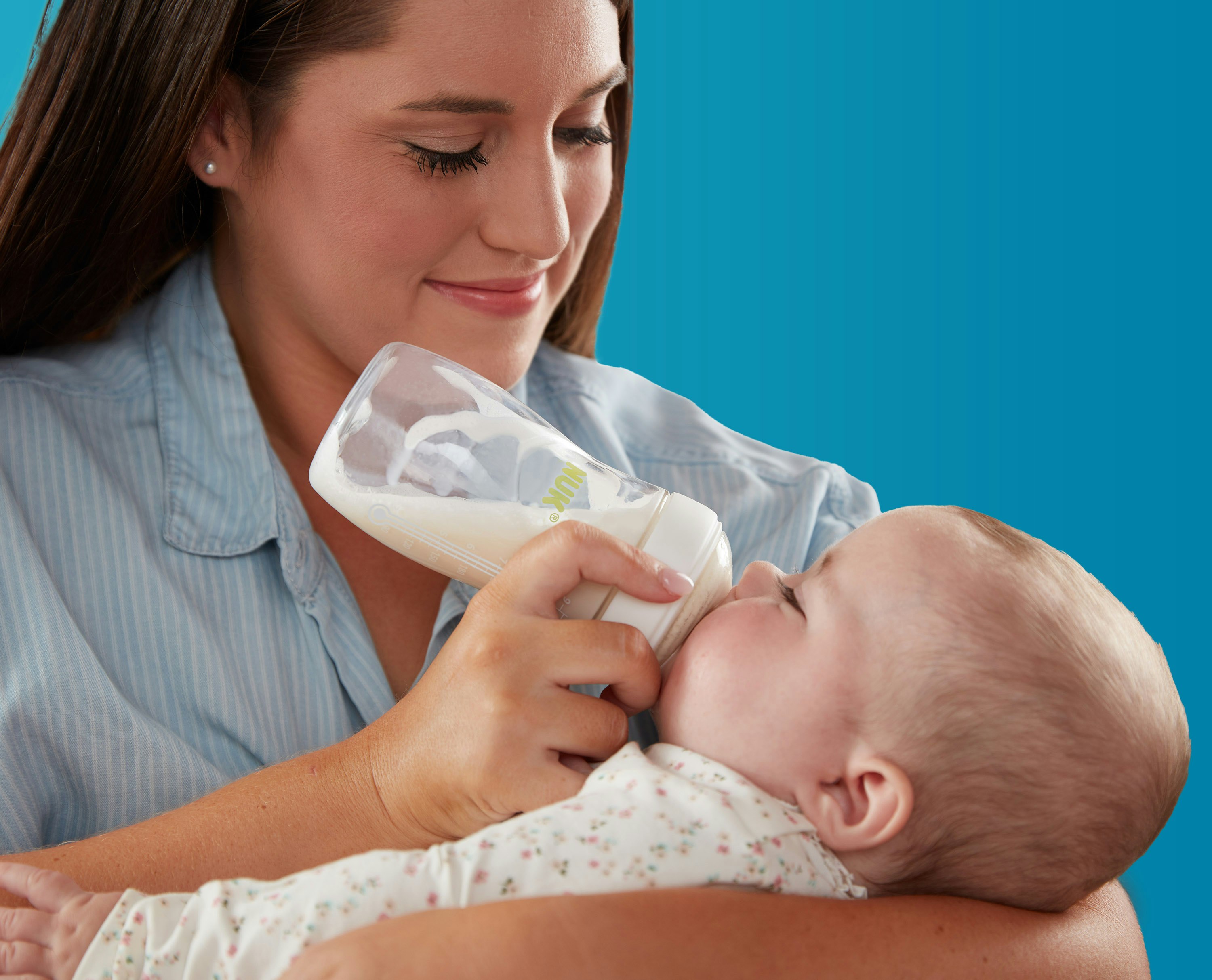 How long do you bottle feed a baby clearance